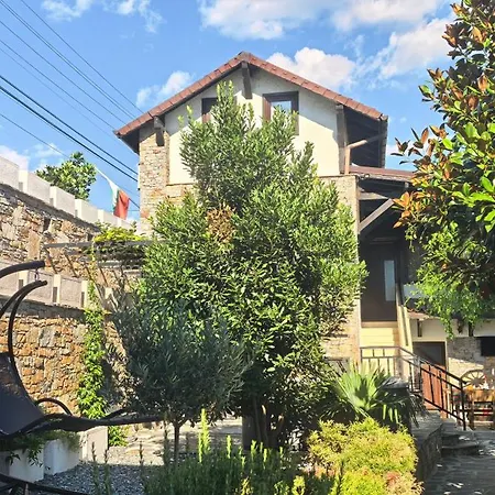 Gia Maisonette جارمين